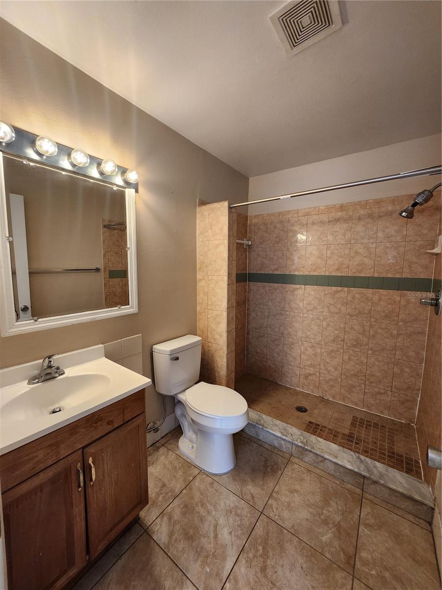 HEATHER LAKES UNIT 20 PH I - Residential Lease