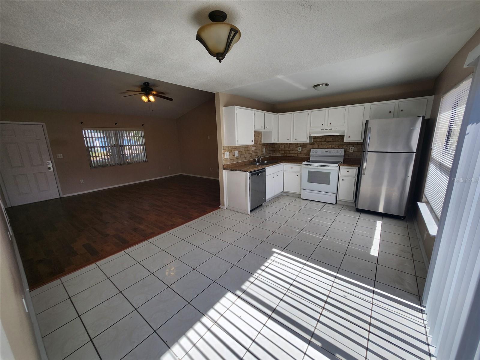 HEATHER LAKES UNIT 20 PH I - Residential Lease