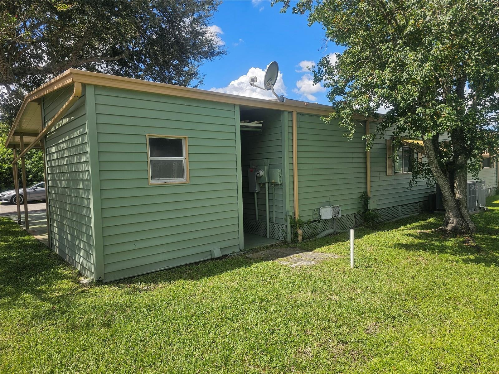 225 TARPON LANE