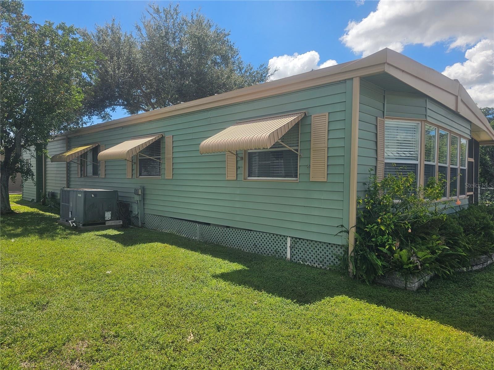 225 TARPON LANE