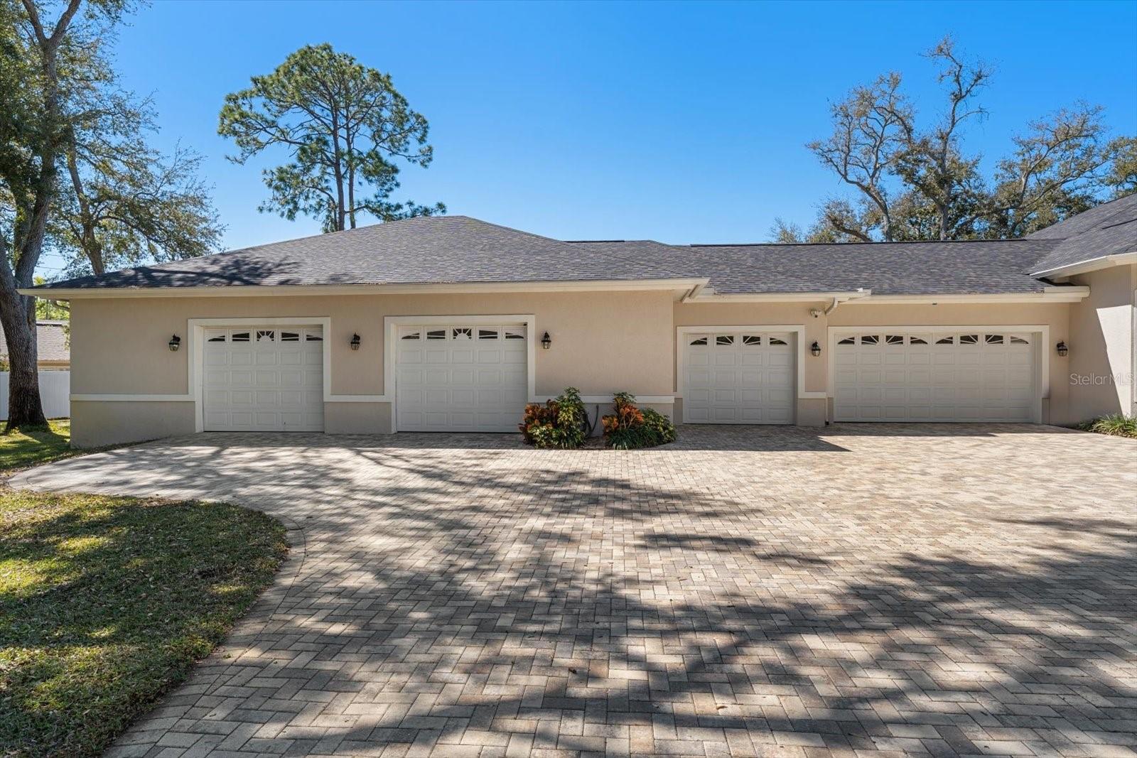 PINELLAS GROVES - Residential