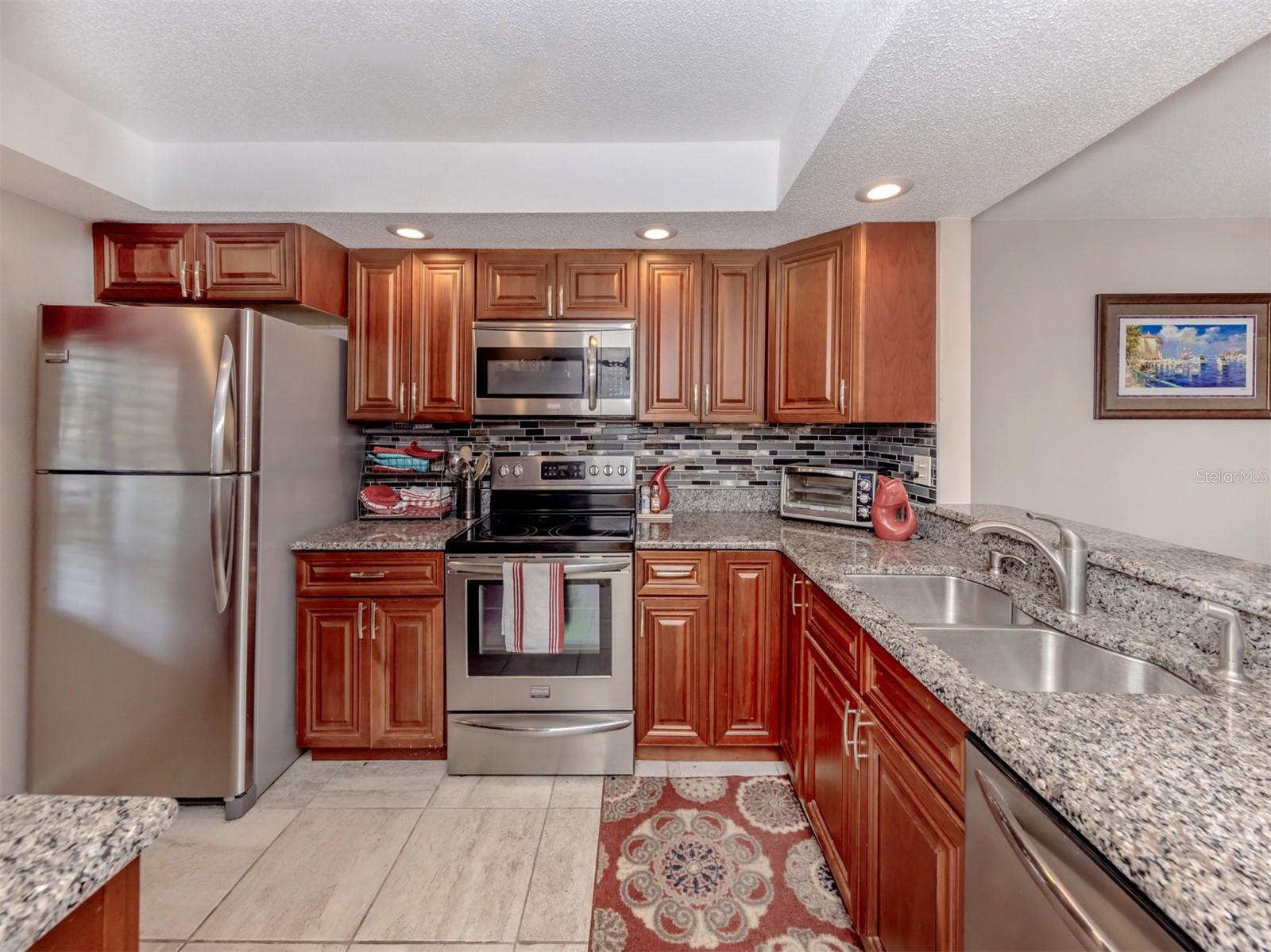 MISSION LAKES - Residential