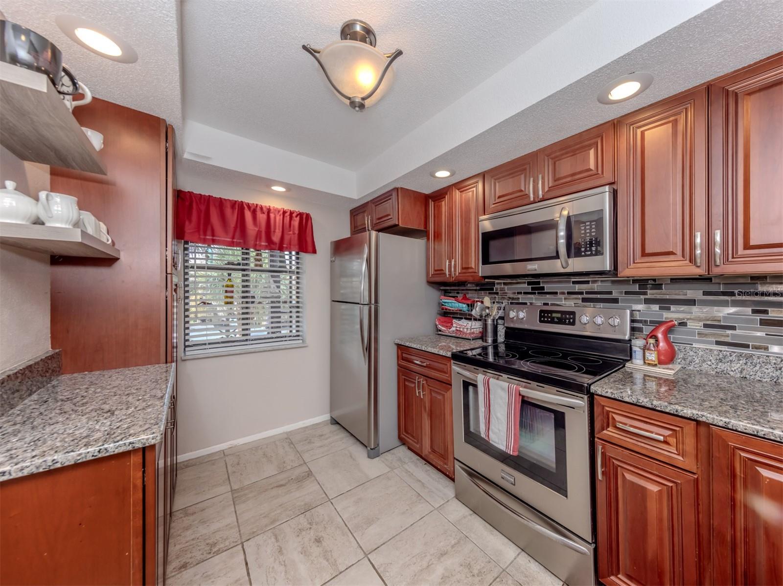 MISSION LAKES - Residential