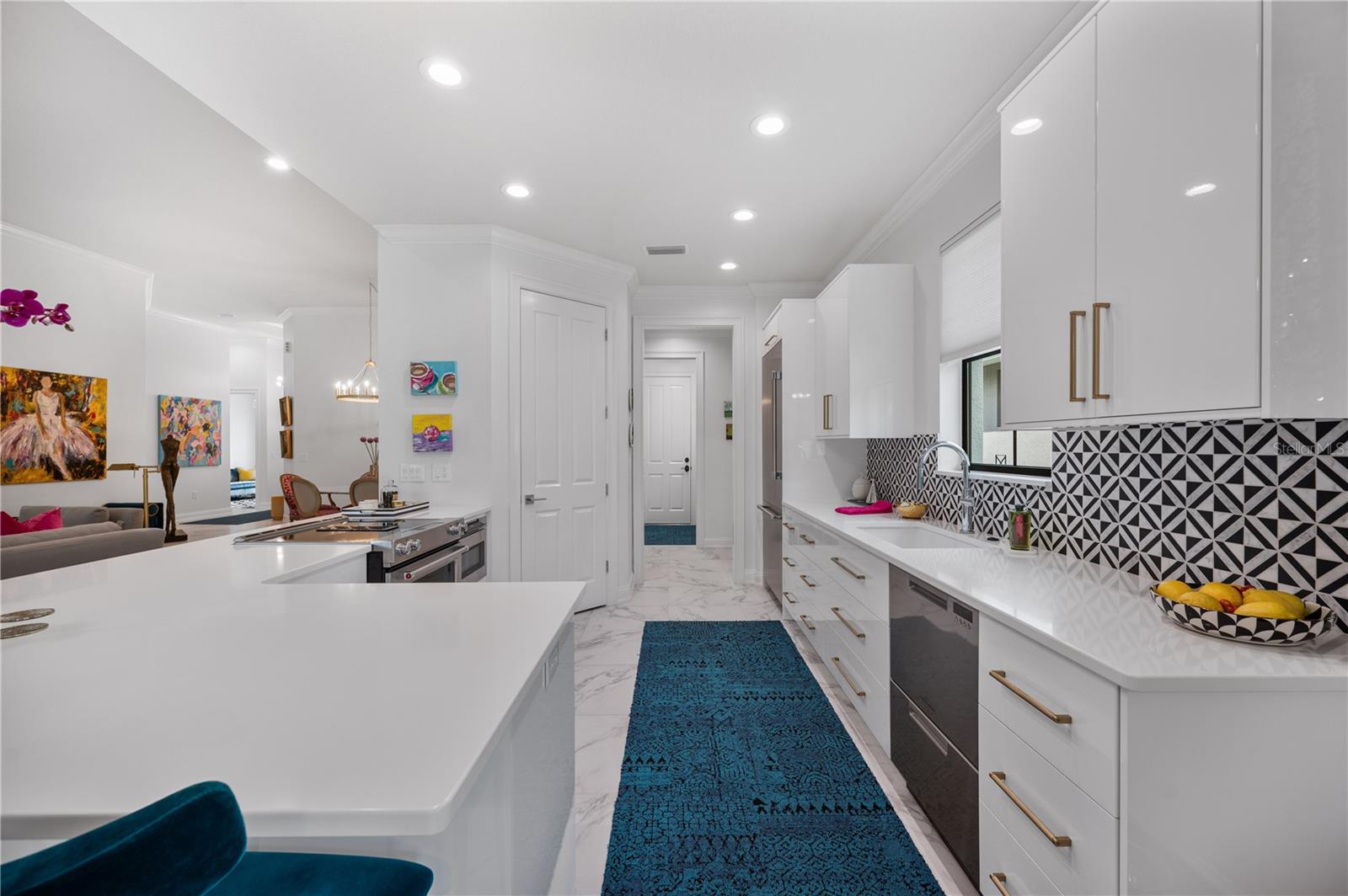 LAKE JAMES PH THREE - Residential