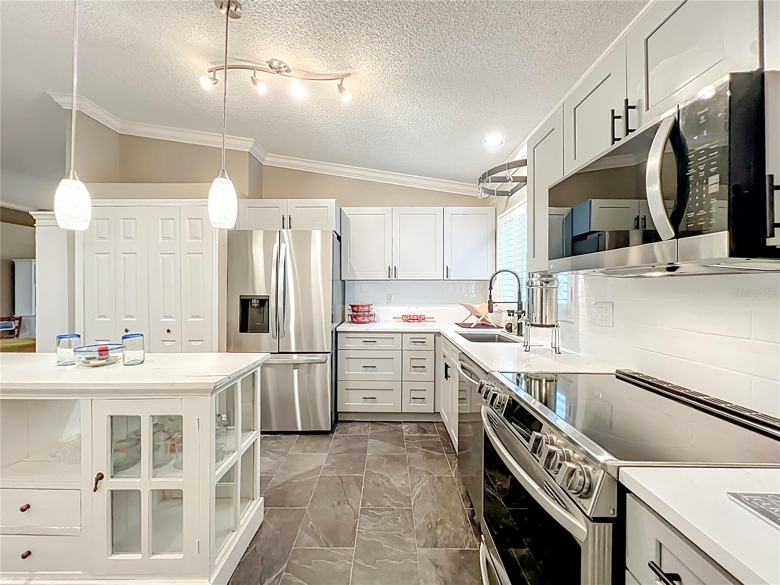 ALAFAYA WOODS PH 11 - Residential