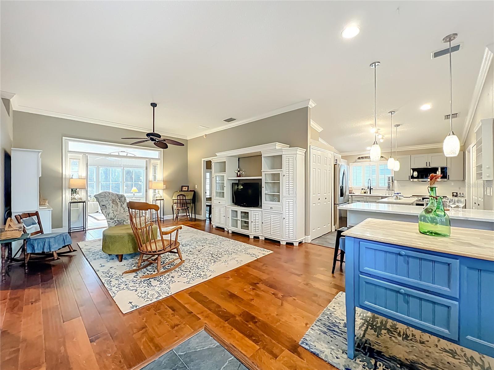 1648 SAND KEY CIRCLE