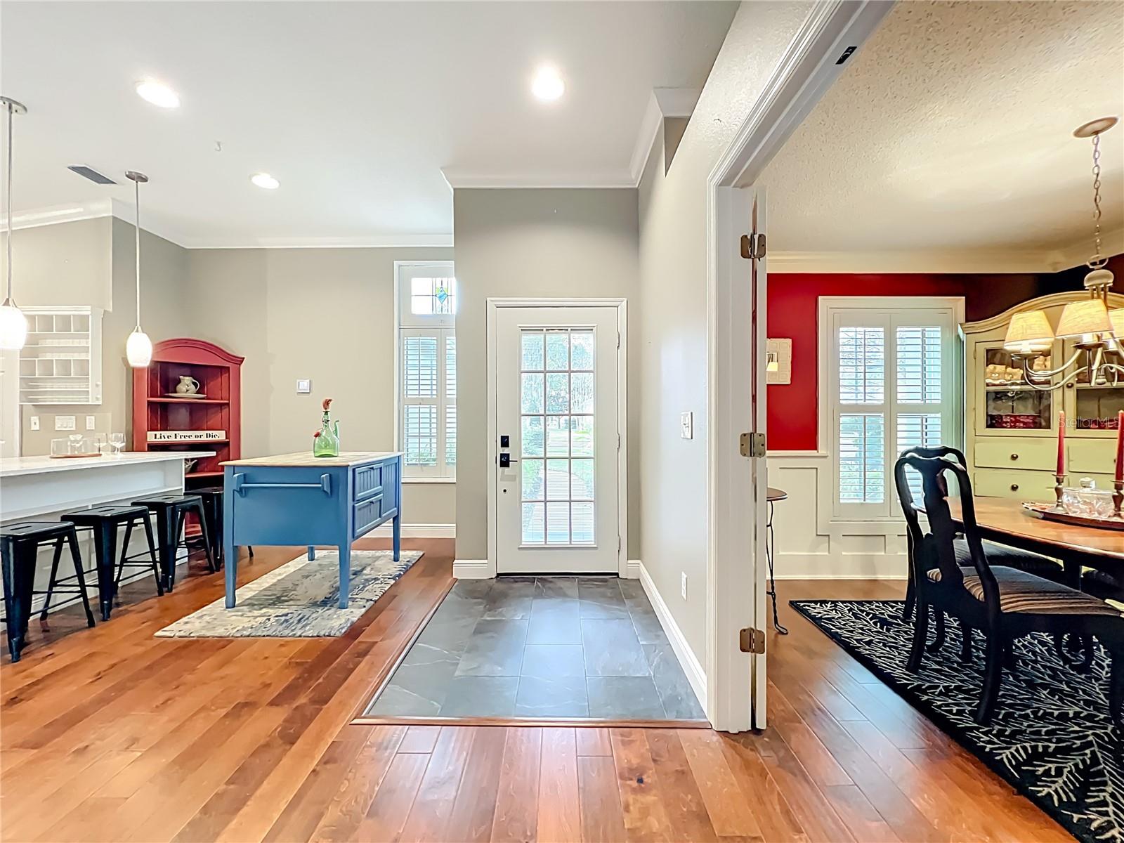 1648 SAND KEY CIRCLE