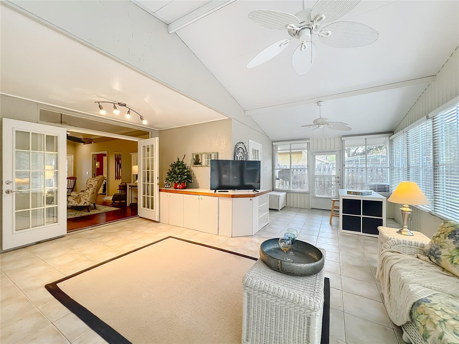 ALAFAYA WOODS PH 11 - Residential