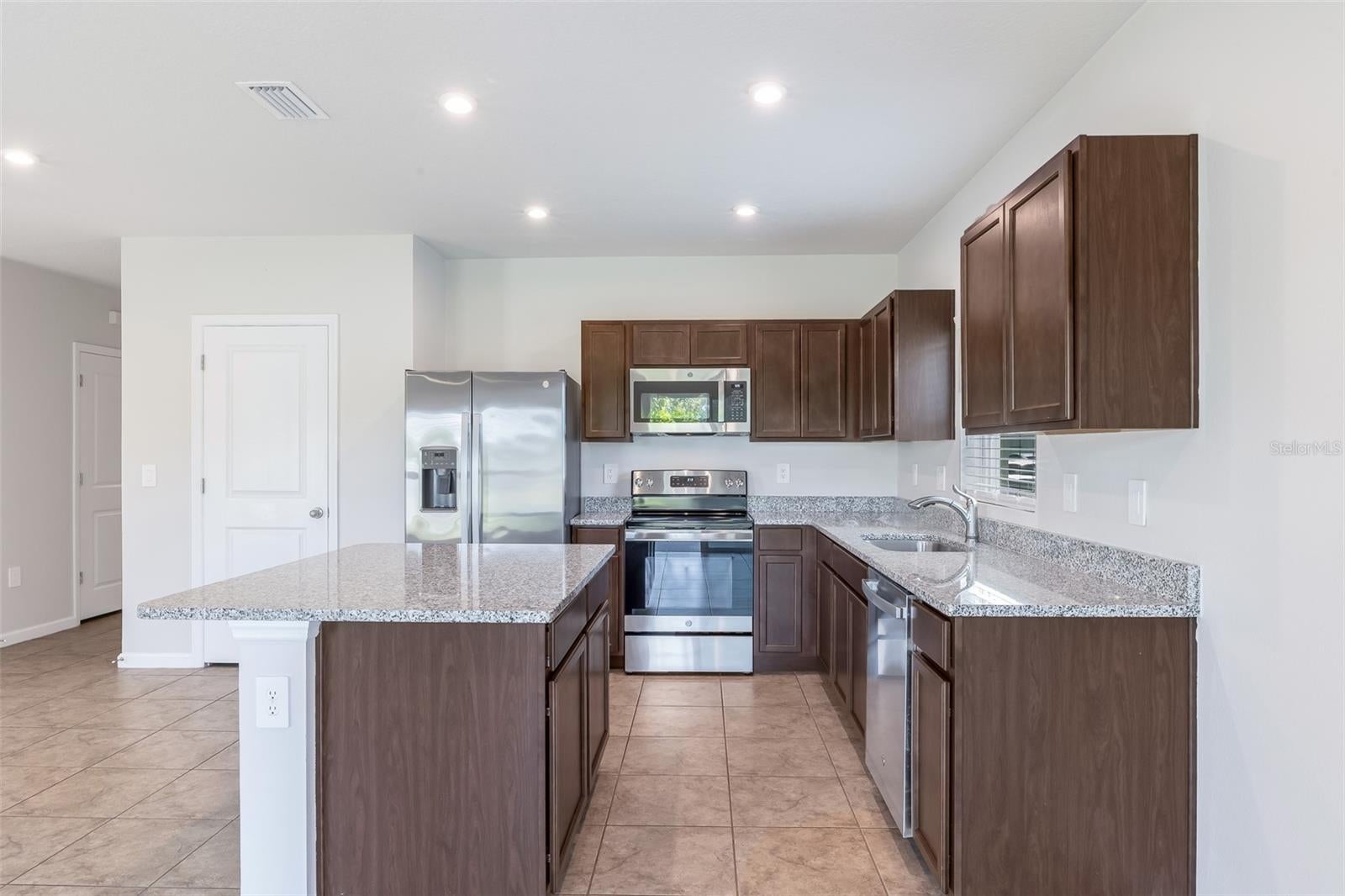 17131 11TH TERRACE E, BRADENTON, FL, 34212 3 17131 11TH TERRACE E
