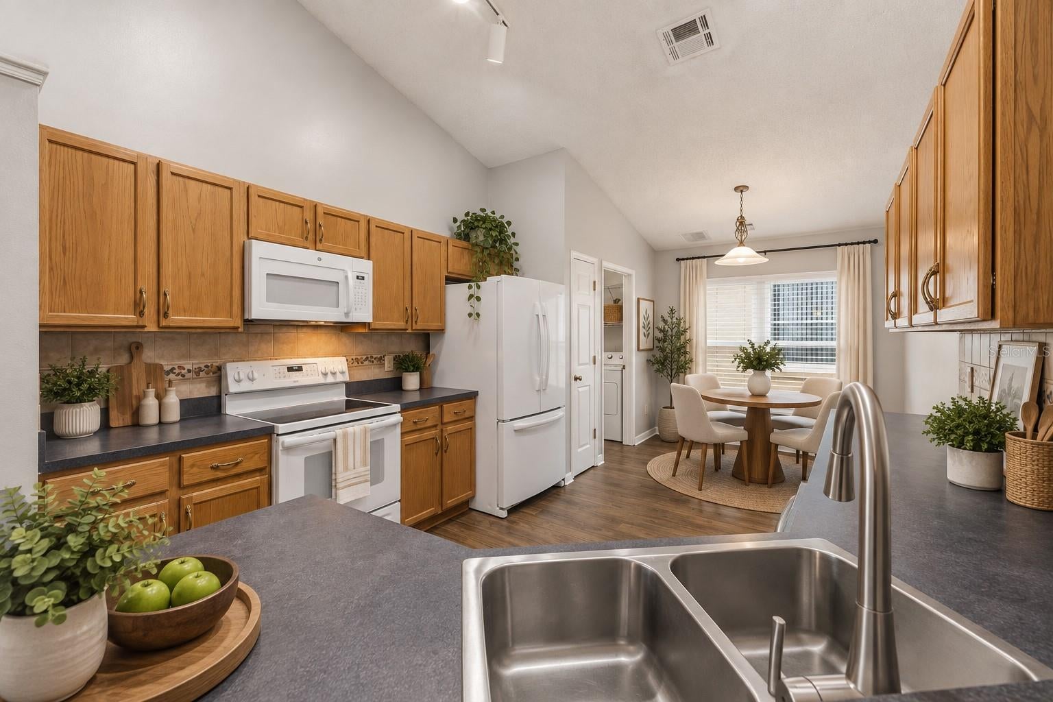 329 BRIGHTVIEW DRIVE