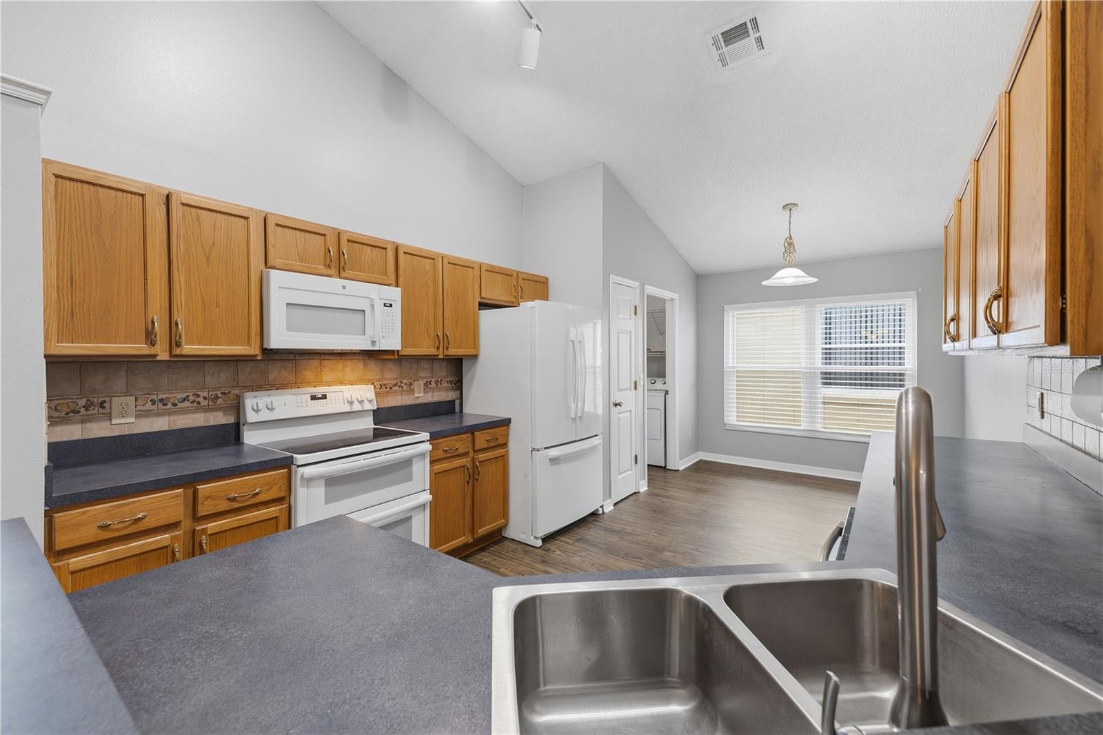 329 BRIGHTVIEW DRIVE