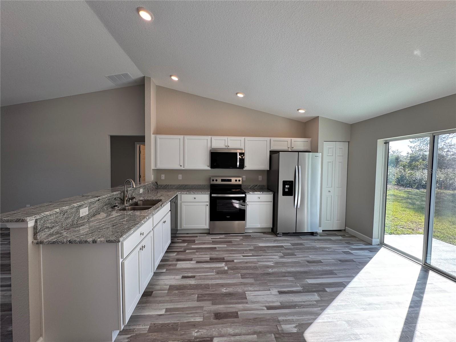 MARION OAKS UN 01 - Residential Lease