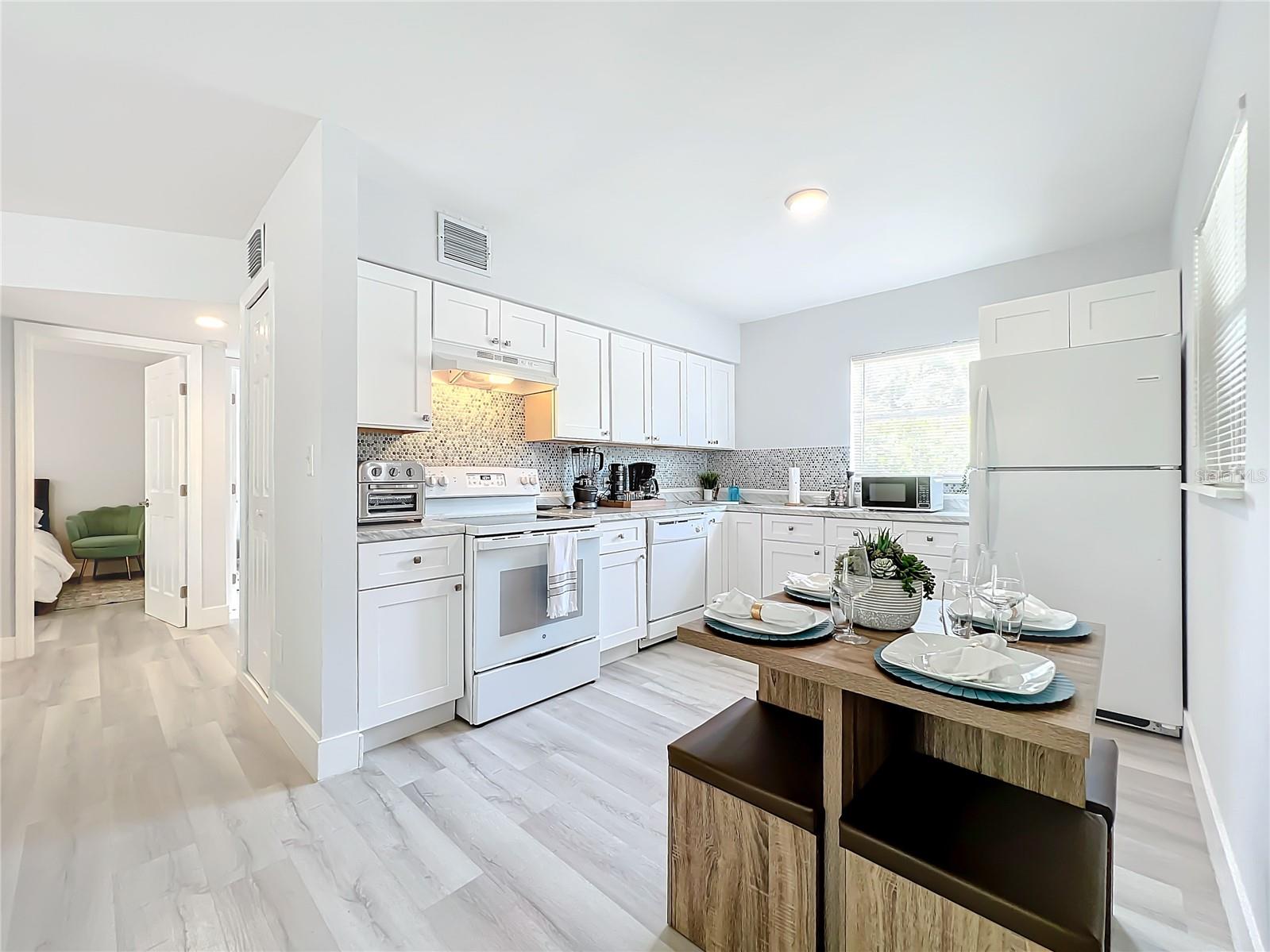 LAKE SUNSET SHORES - Residential Lease