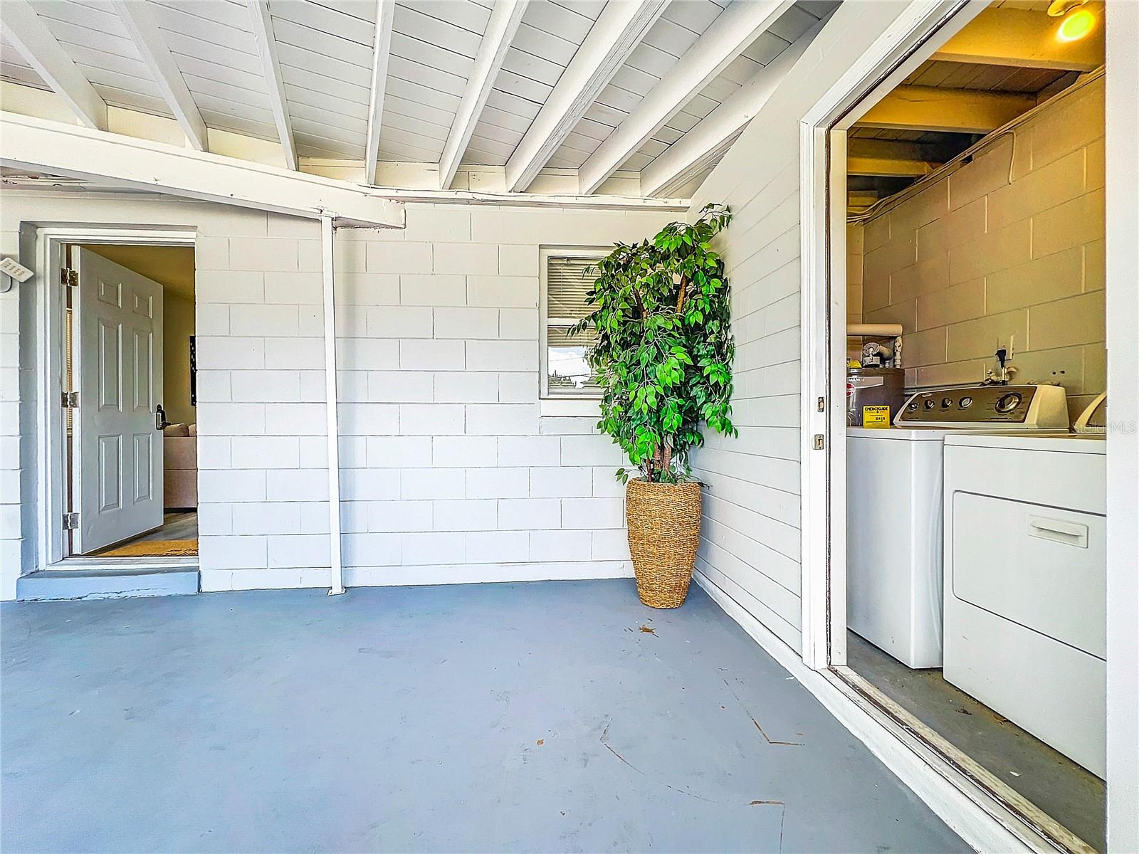 LAKE SUNSET SHORES - Residential Lease