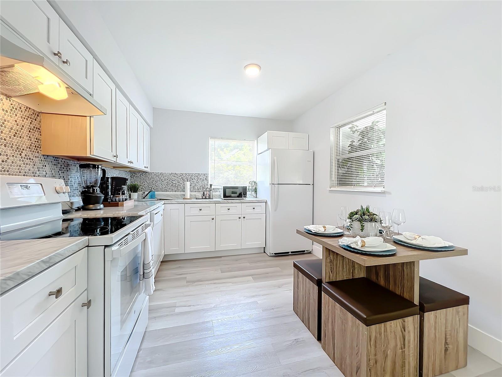 LAKE SUNSET SHORES - Residential Lease