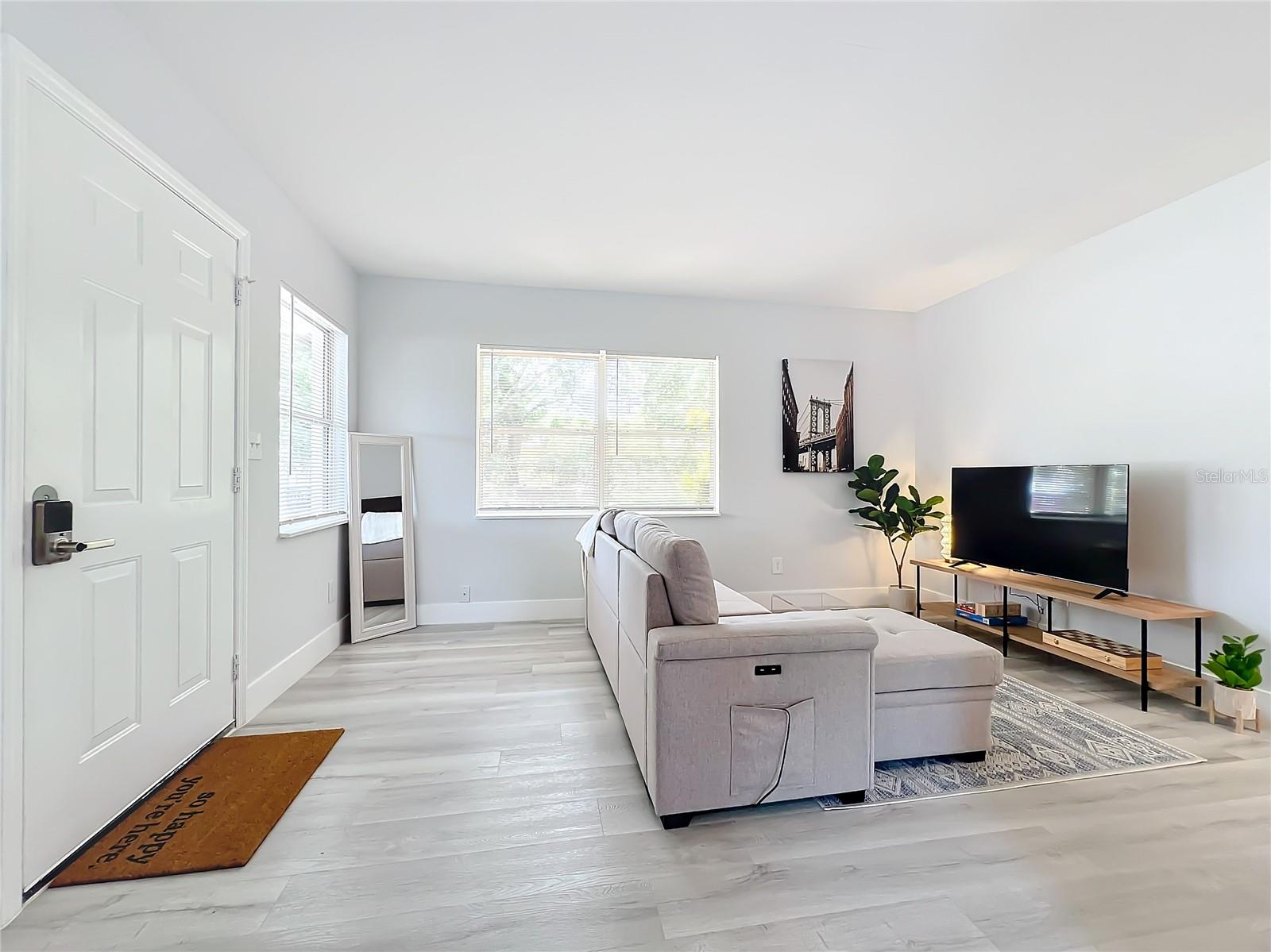 LAKE SUNSET SHORES - Residential Lease