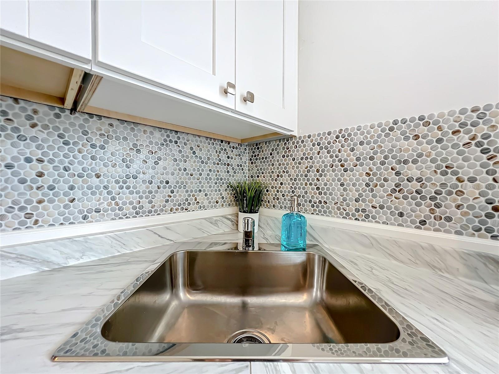 LAKE SUNSET SHORES - Residential Lease