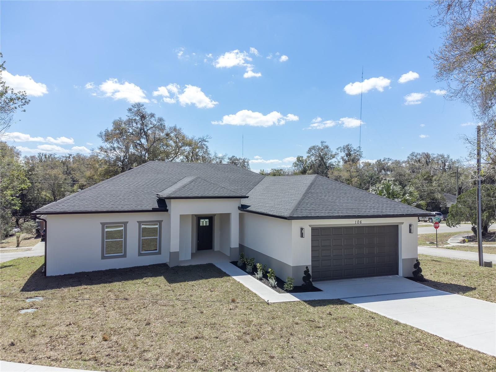 WOODHILLS - Residential