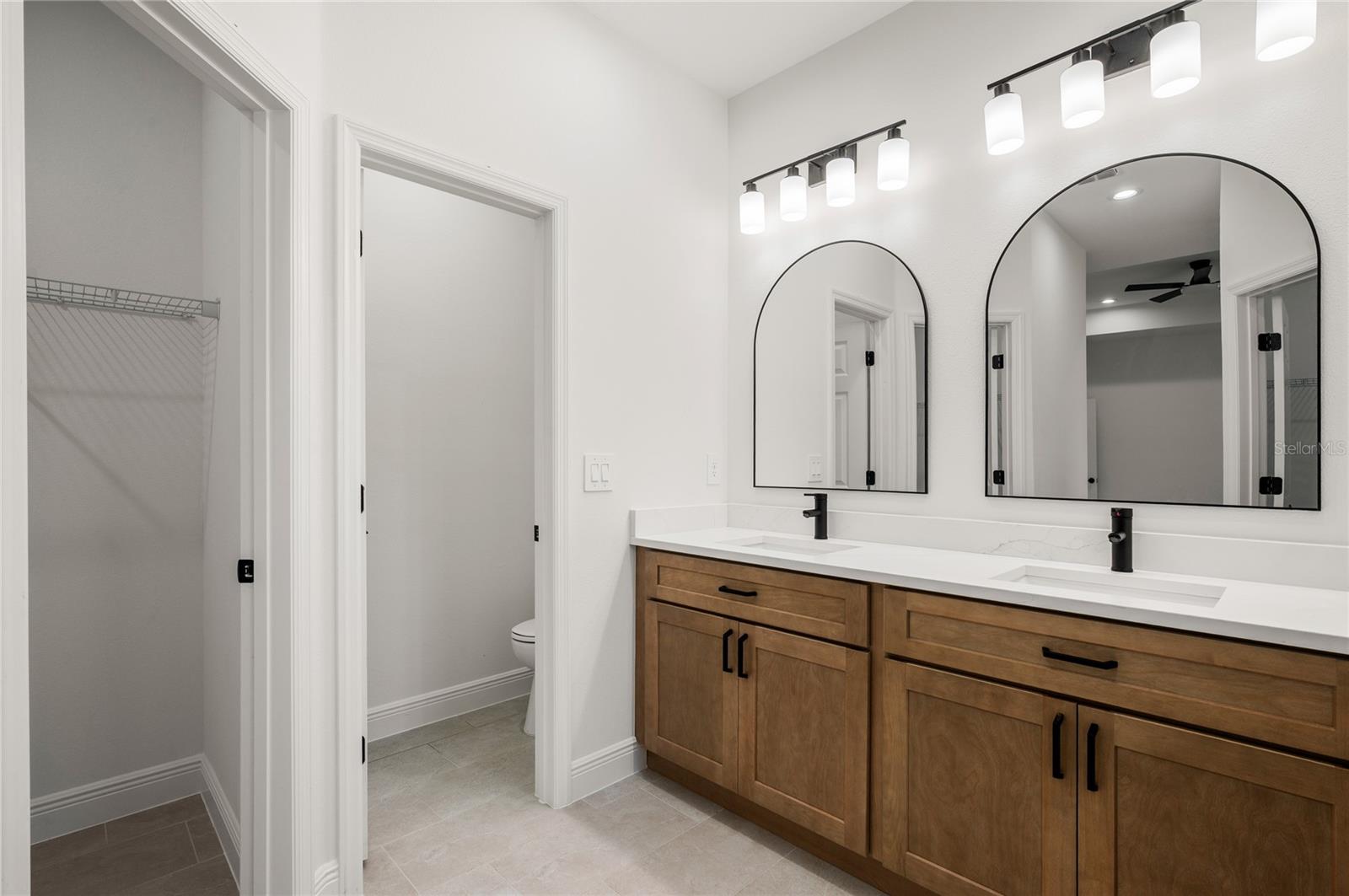 WOODHILLS - Residential