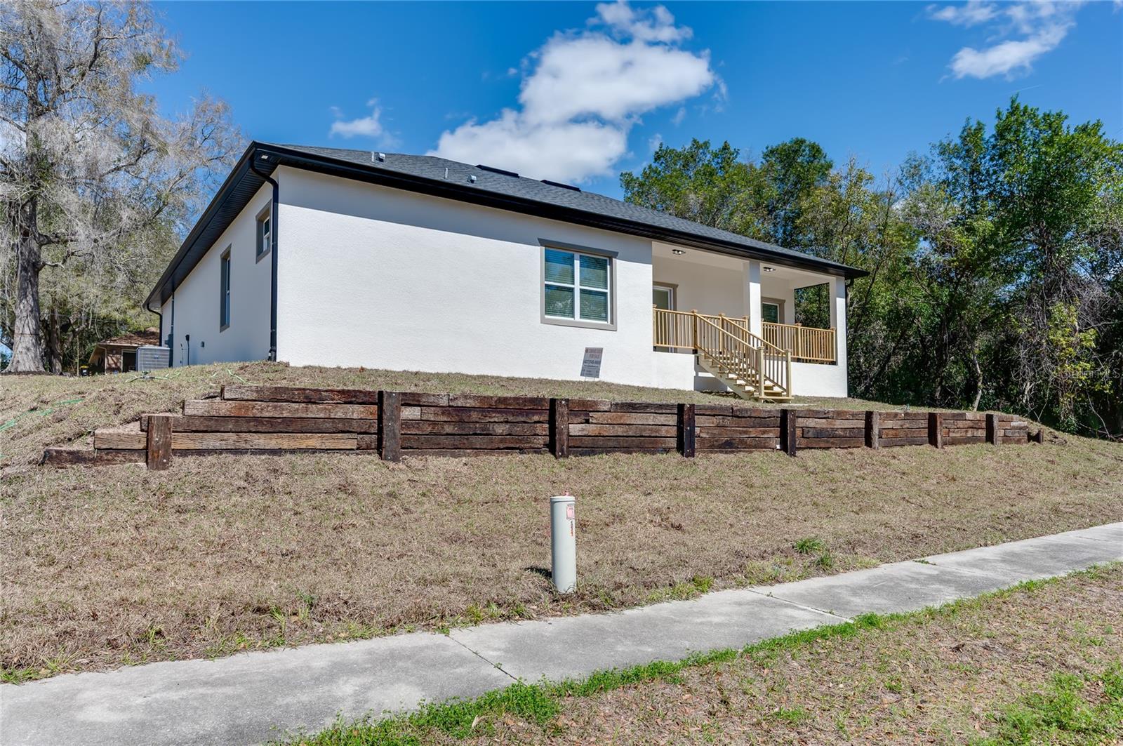 WOODHILLS - Residential