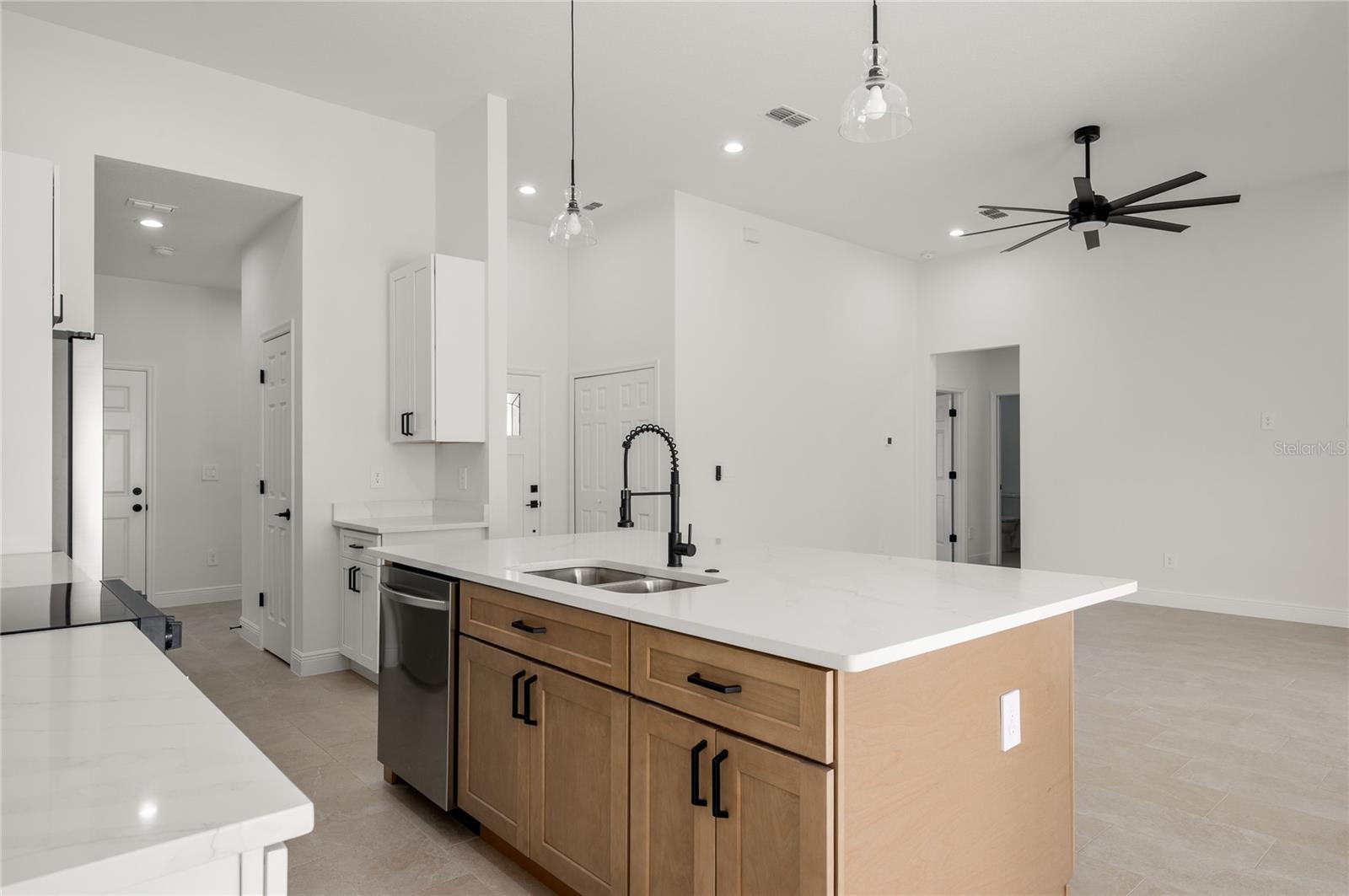 WOODHILLS - Residential