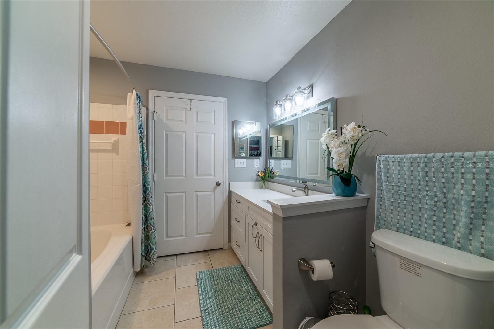 LAKE CHASE CONDO - Residential