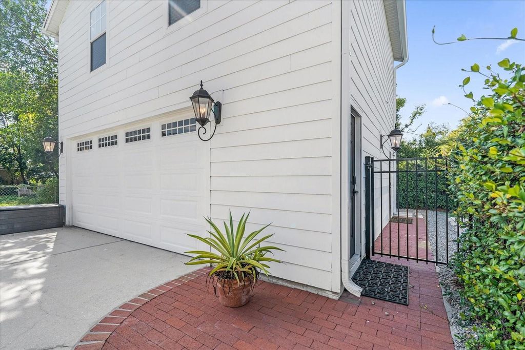 Photo of 1812 Westmoreland Dr, Orlando, FL 32804 (MLS # O6403061)