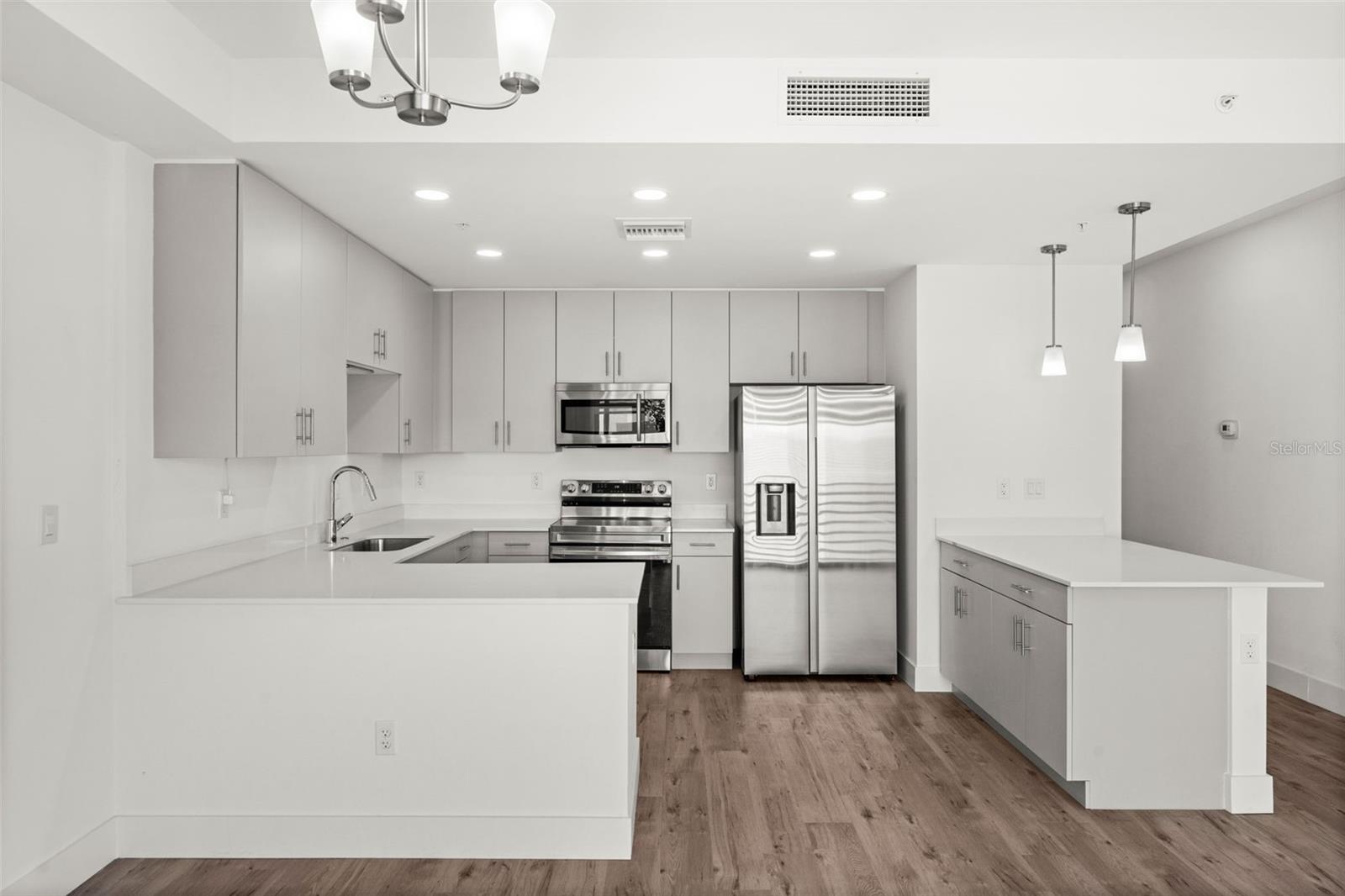 THE STRAND OF SARASOTA - Residential