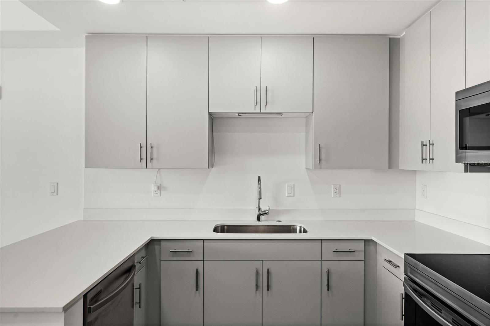 THE STRAND OF SARASOTA - Residential