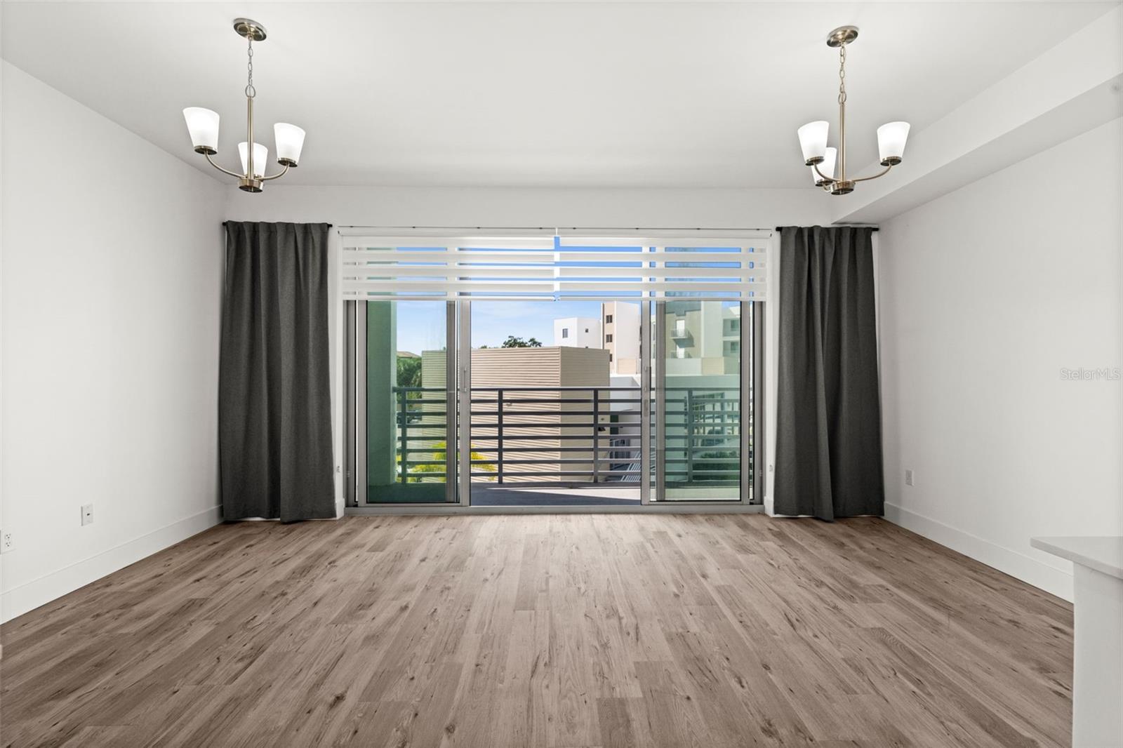 THE STRAND OF SARASOTA - Residential