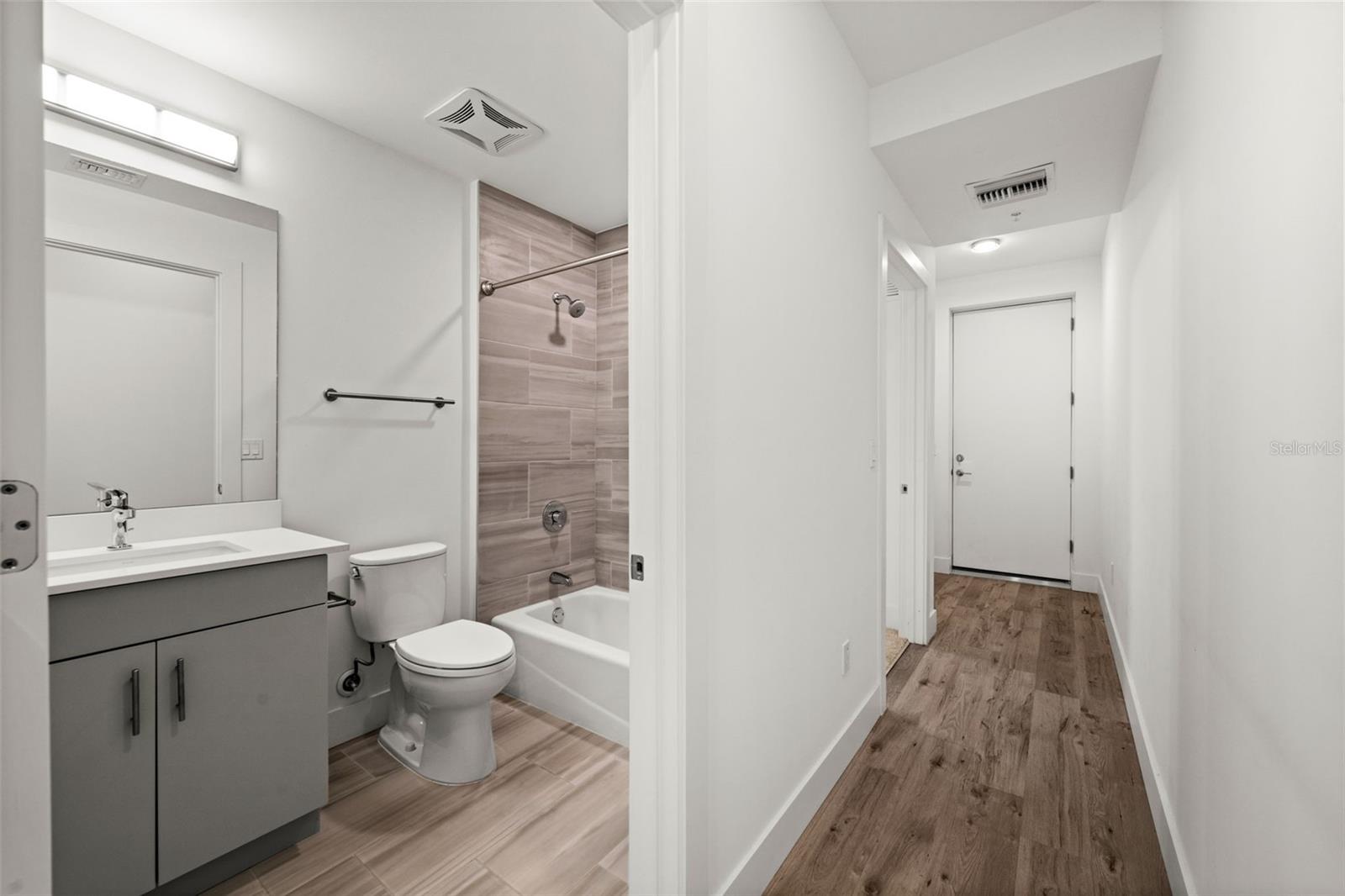 THE STRAND OF SARASOTA - Residential