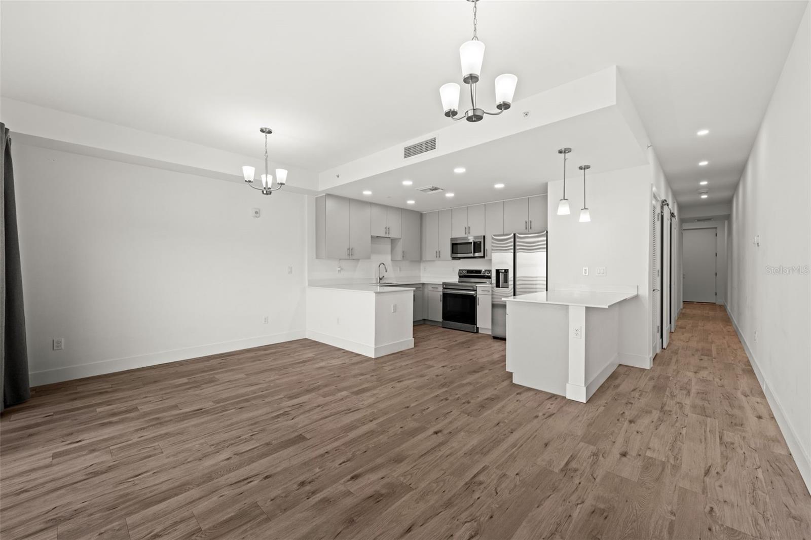 THE STRAND OF SARASOTA - Residential