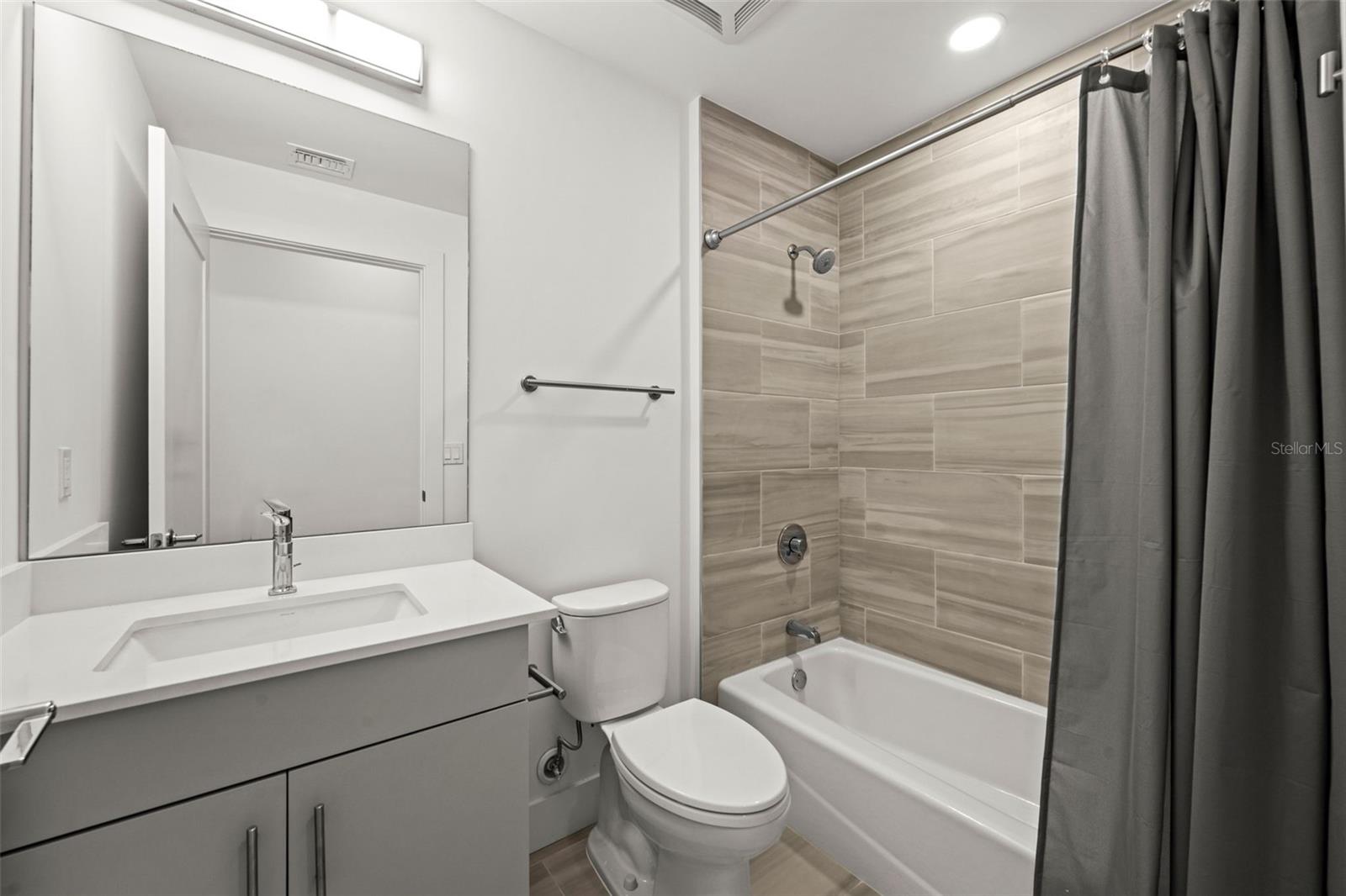 THE STRAND OF SARASOTA - Residential