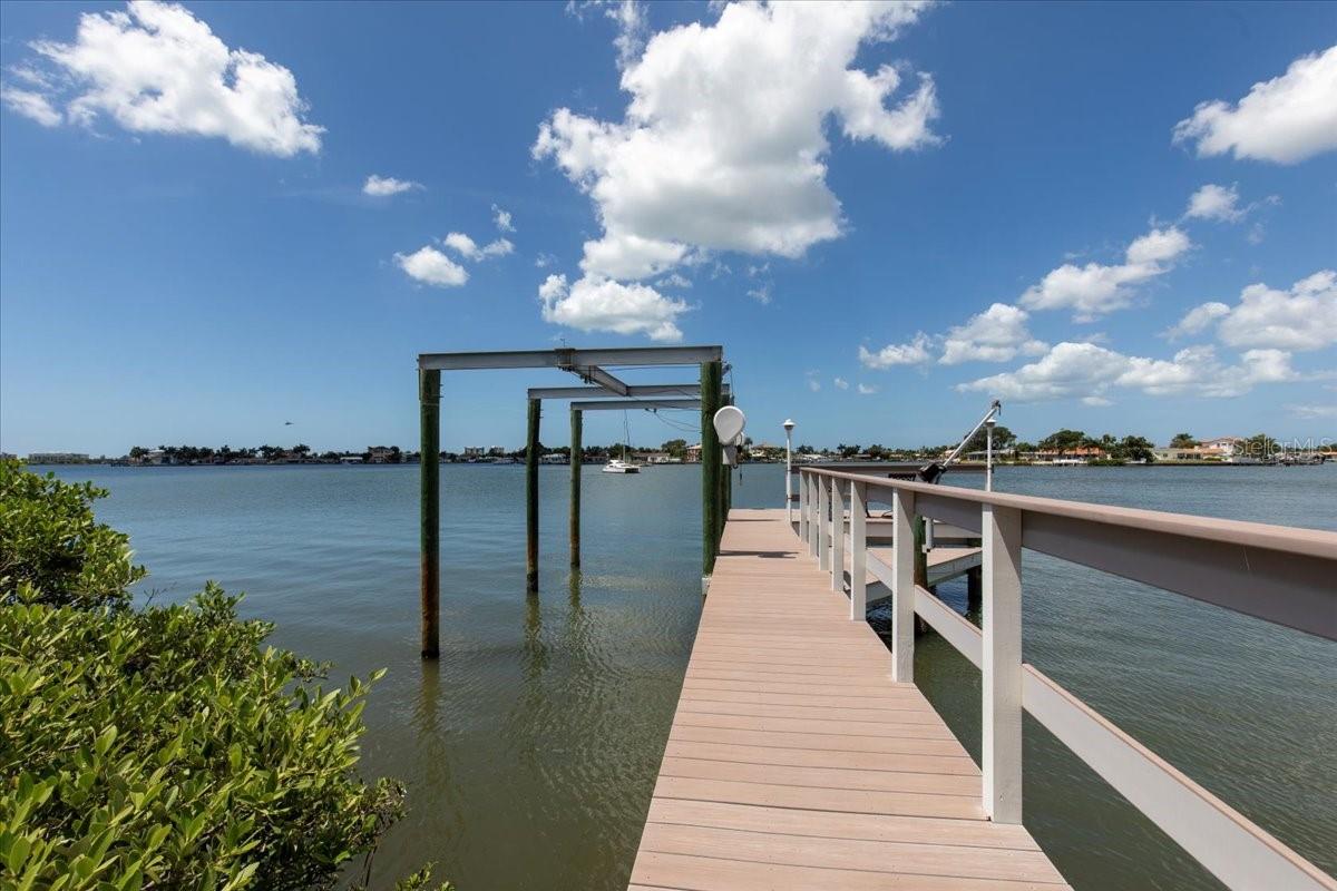 SOUTH DAVISTA FIRST ADD - Residential