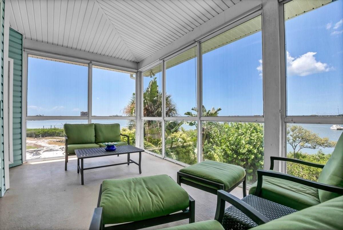 SOUTH DAVISTA FIRST ADD - Residential