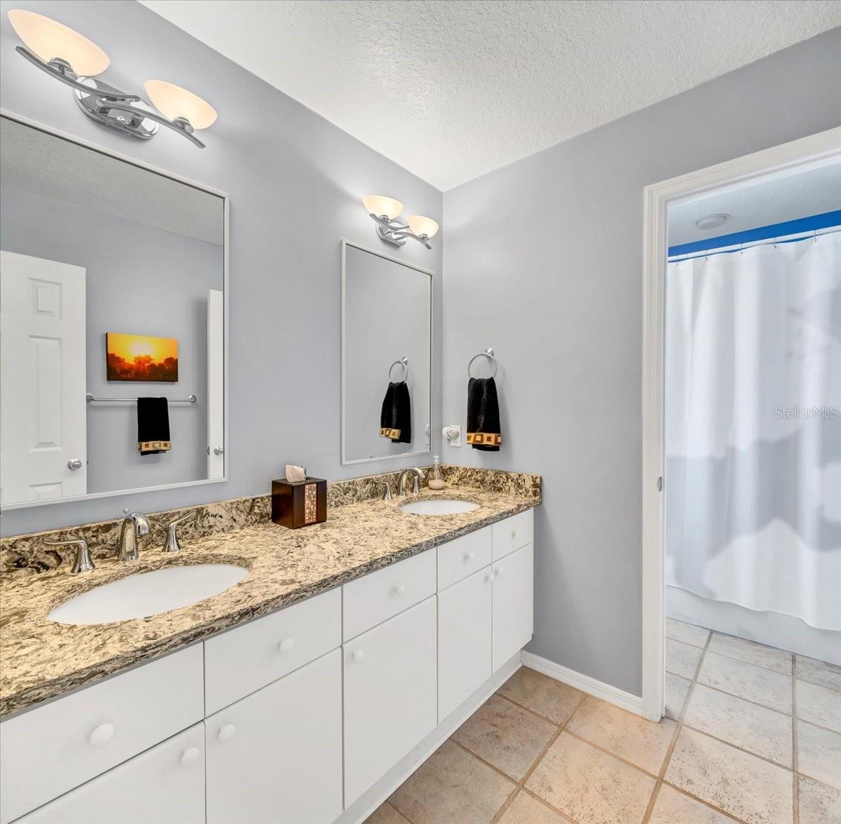 SOUTH DAVISTA FIRST ADD - Residential