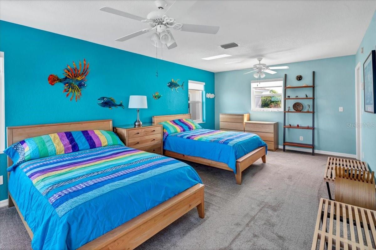 SOUTH DAVISTA FIRST ADD - Residential