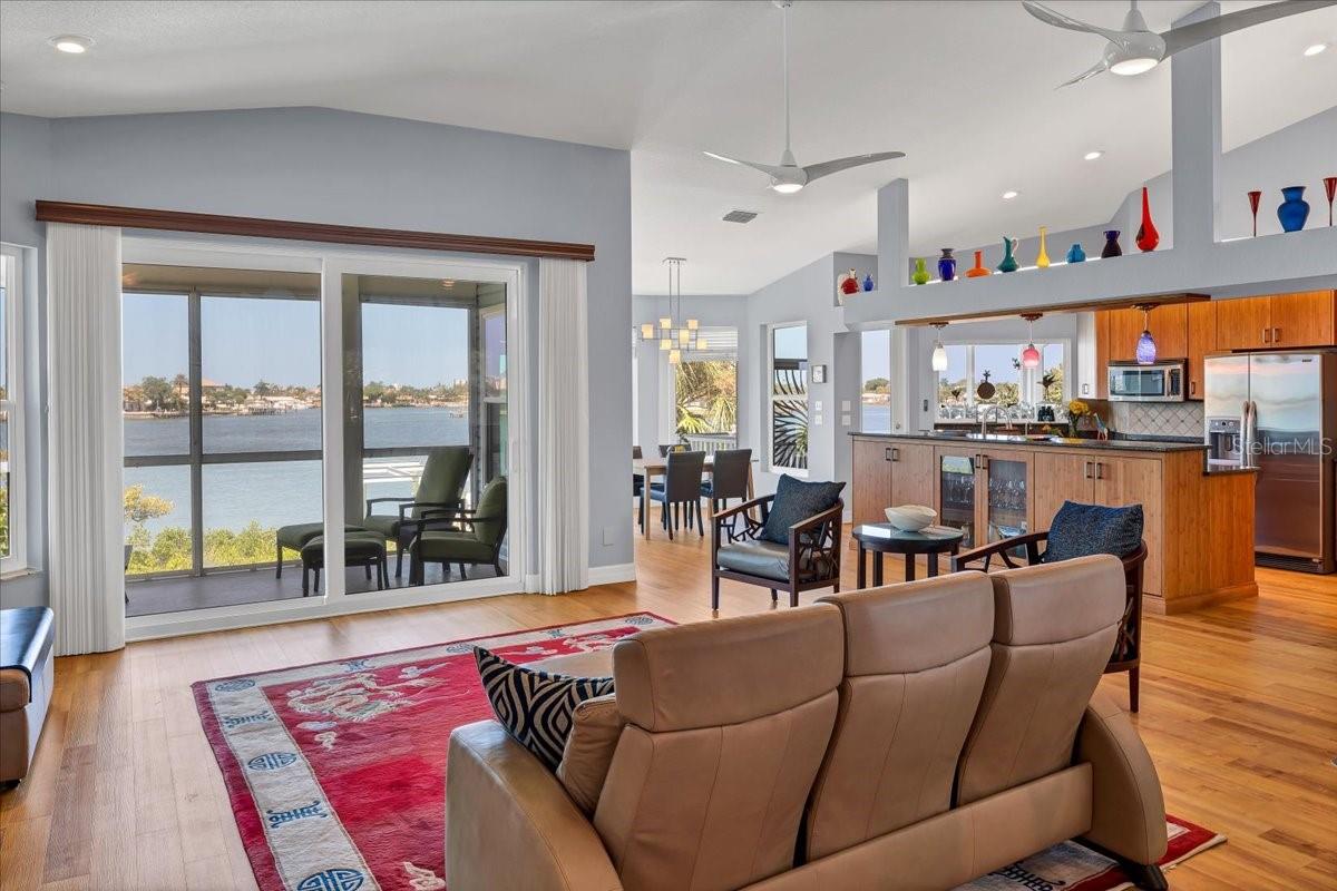 SOUTH DAVISTA FIRST ADD - Residential