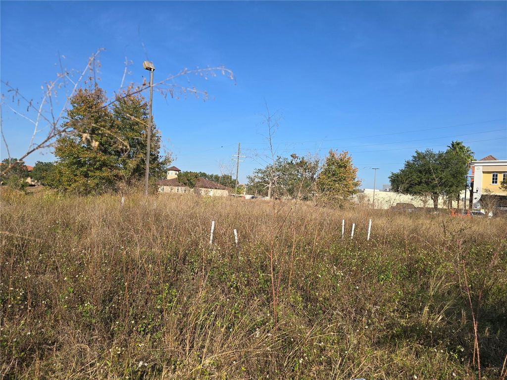 Photo of 811 Retreat Boulevard #201, Davenport, FL 33897 (MLS # S5138922)