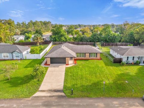 A home in DELTONA