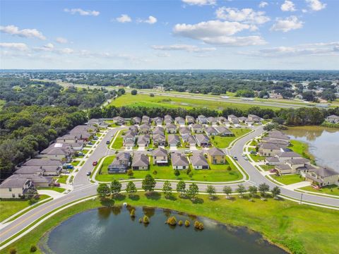 A home in LAKELAND