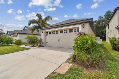 A home in LAKELAND