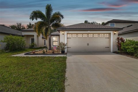 A home in LAKELAND