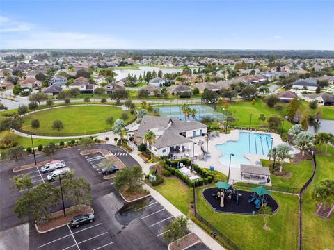 A home in LAKELAND