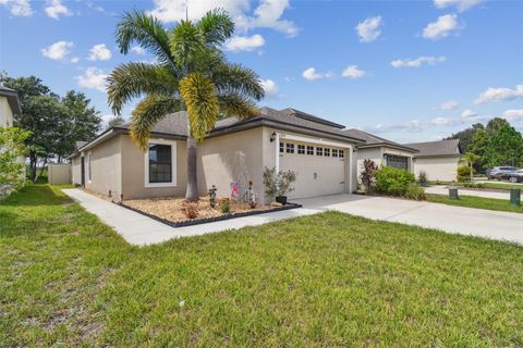 A home in LAKELAND