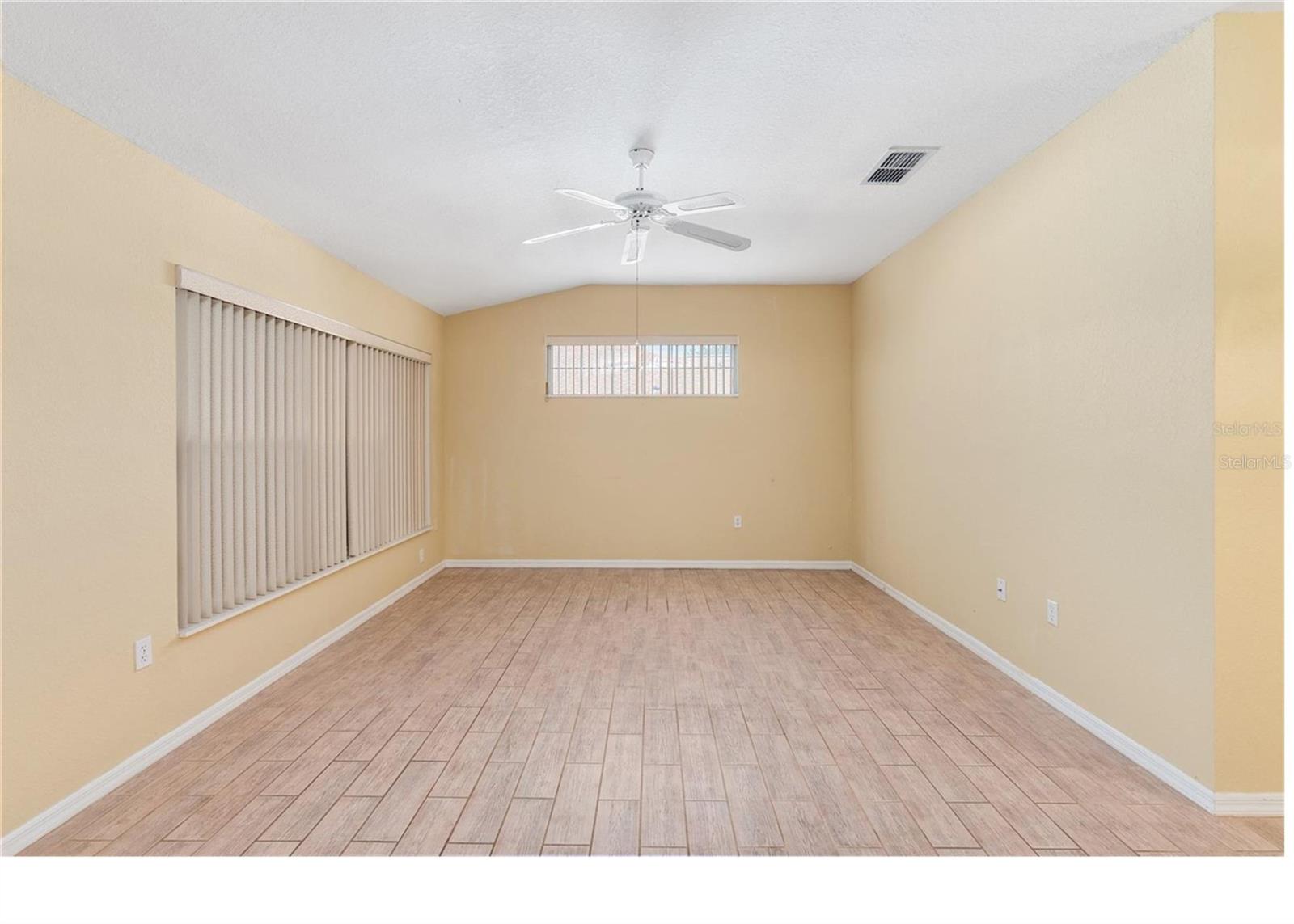 OAK RUN GOLFVIEW B - Residential Lease