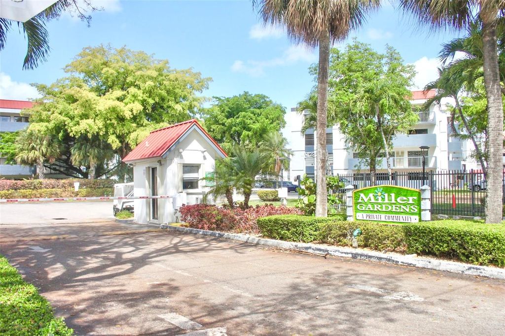 Photo of 5900 SW 127th Avenue #3213, Miami, FL 33183 (MLS # TB8493415)