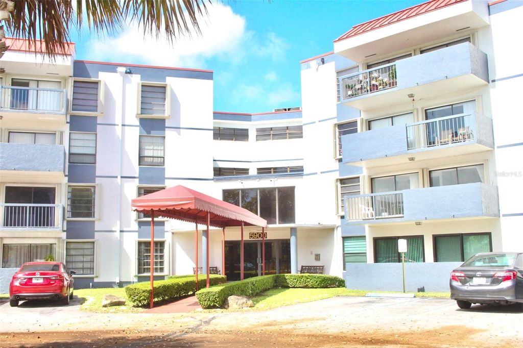 Photo of 5900 SW 127th Avenue #3213, Miami, FL 33183 (MLS # TB8493415)