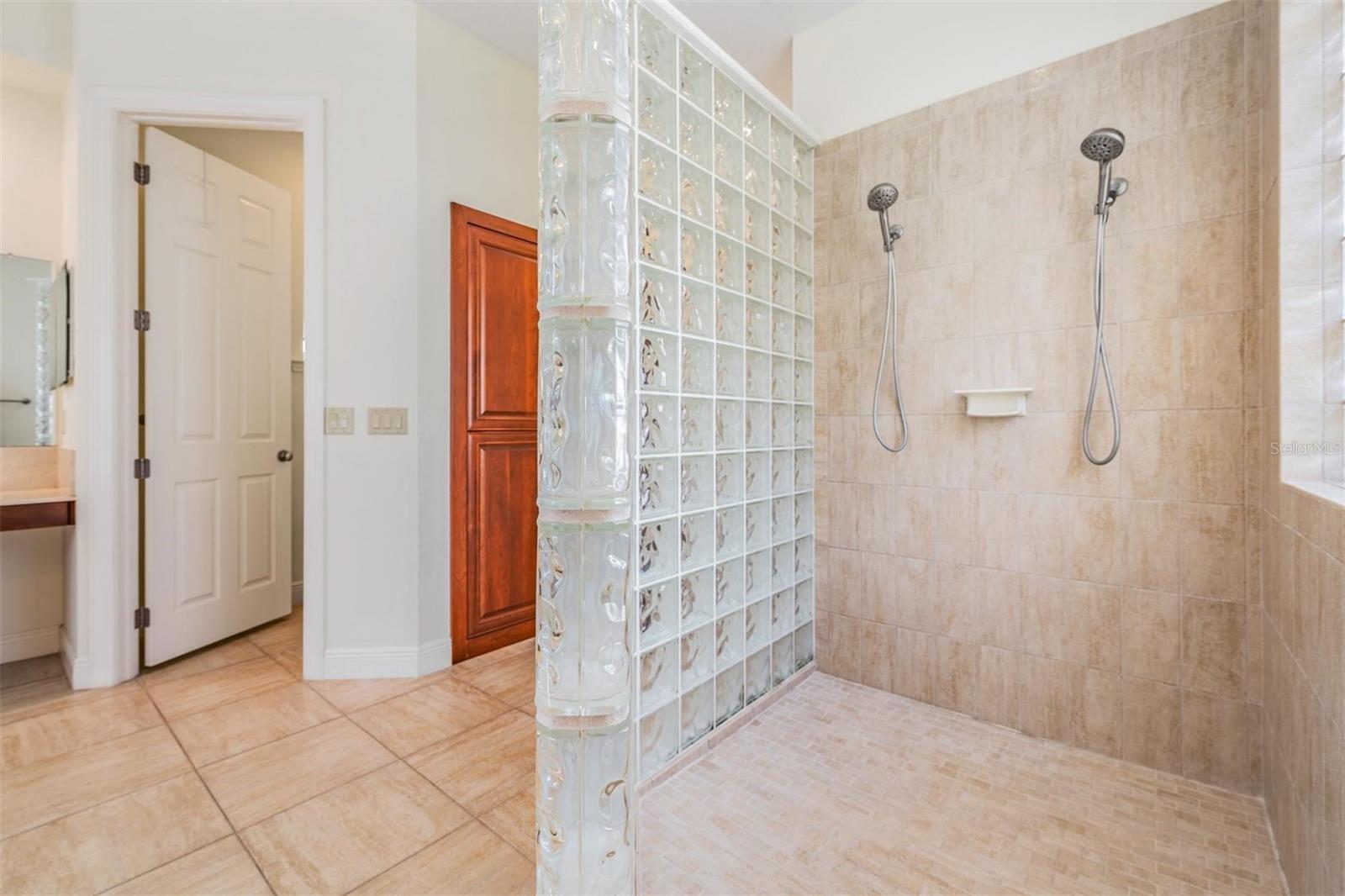 GREEN MEADOW - Residential