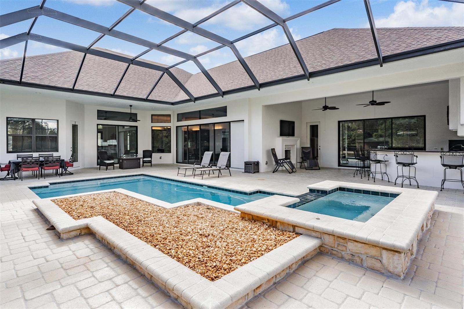 GREEN MEADOW - Residential